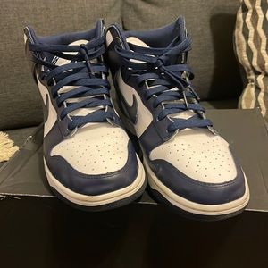 Nike dunk high color (championship navy) US M men’s size 11.5
